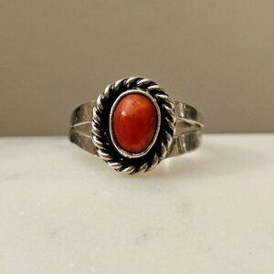 Small Southwestern Style Sterling Silver Coral Ring Size 4.75